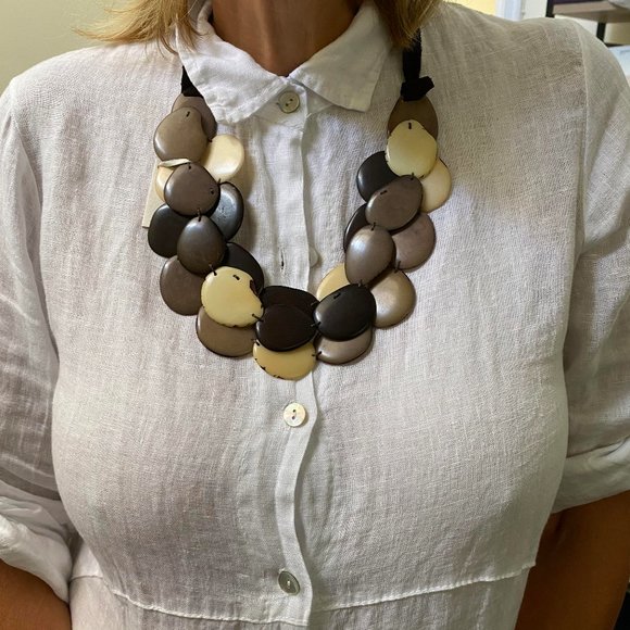 Calypso St. Barth Archipelago Shell Necklace - Picture 1 of 7